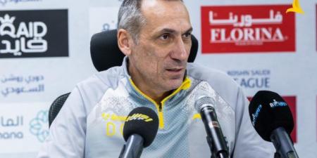 دونيس:
      نؤمن
      بقدراتنا
      بالفوز
      على
      الهلال - ستاد العرب