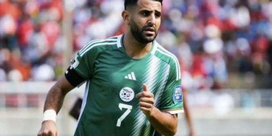 منتخب
      الجزائر
      يعبر
      ليبيريا
      بخماسية - ستاد العرب