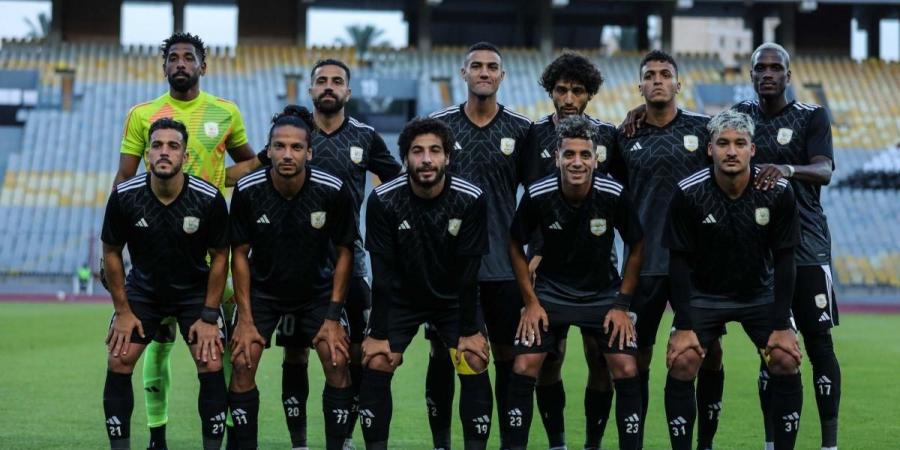 فيديو
      |
      فاركو
      يخطف
      فوزًا
      دراميًا
      بـ
      رباعية
      على
      إنبي
      في
      الدوري
      المصري - ستاد العرب