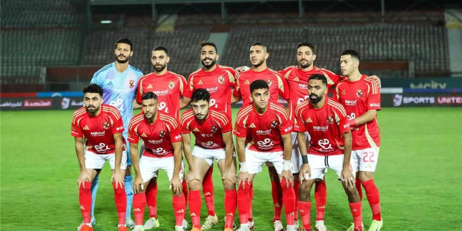 لاعب
      الأهلي
      يغيب
      أمام
      البنك
      الأهلي
      في
      الدوري
      المصري - ستاد العرب